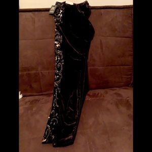 Express Black velvet feel leggings